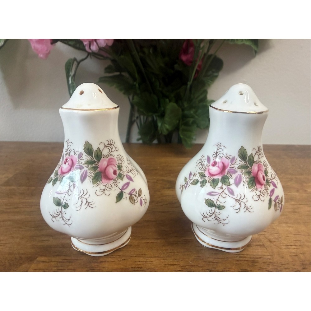 Royal Albert Lavender Rose Salt And Pepper Shakers Bone China England